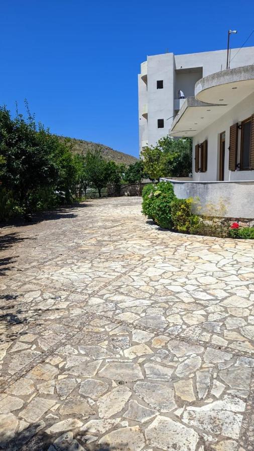 Hasani Apartments Sarandë Exterior foto